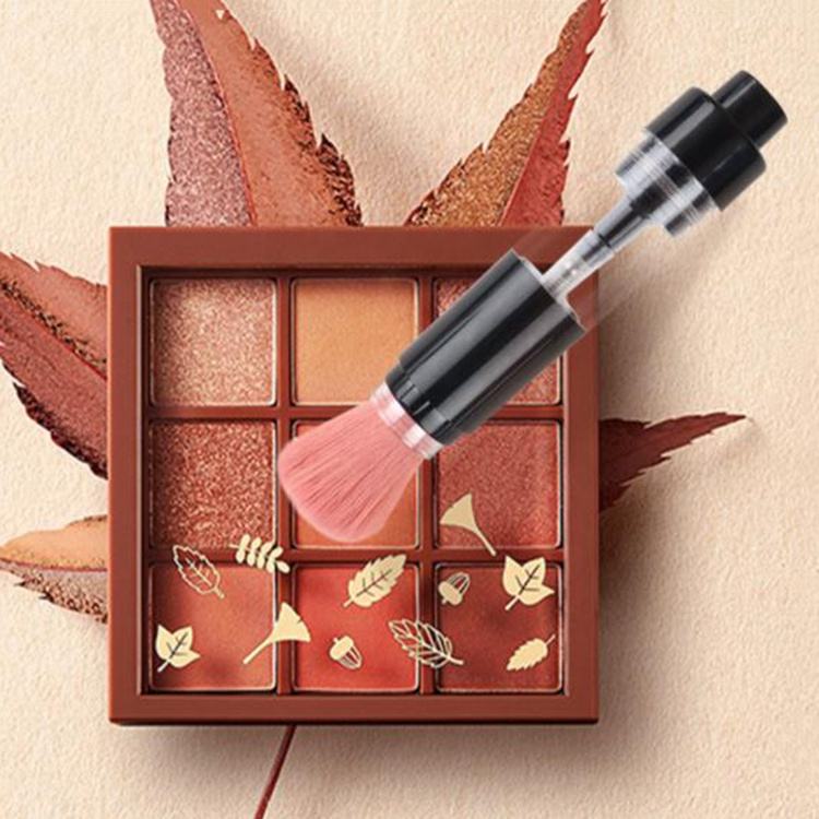 Retractable Travel Makeup Brush / Vitta Glow